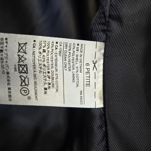 BANANA REPUBLIC cropped striped cotton Jacket - Black, White, Red.  Size 6P - Picture 9 of 9